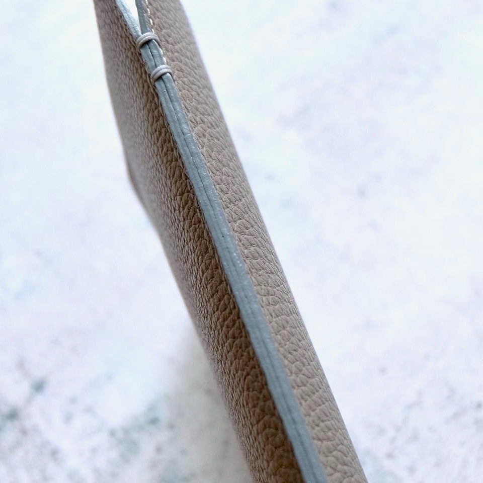 MacBook Pro 16 inches is a slim, thin but solid sleeve case