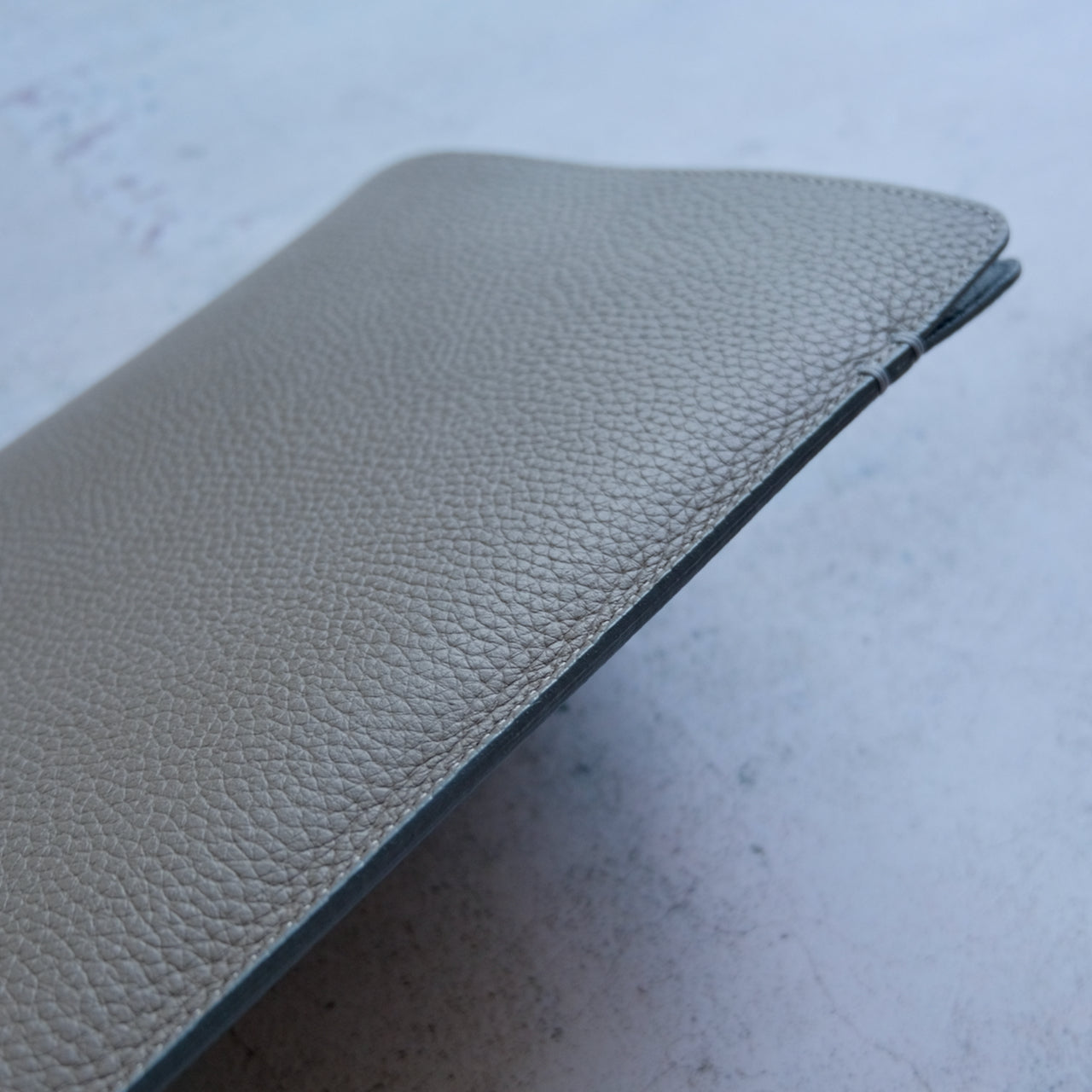 Carry MacBook Air 13inch slim, thin but solid sleeve case