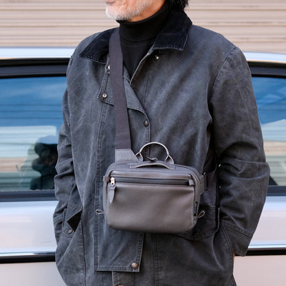 萩庭桂太が理想とするレザーカメラバッグ『アドリア』