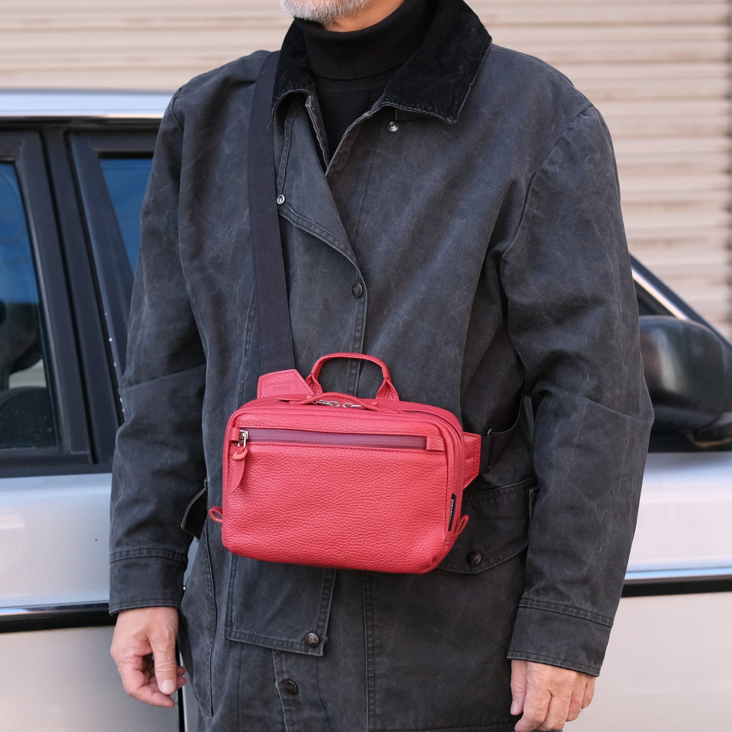 萩庭桂太が理想とするレザーカメラバッグ『アドリア』