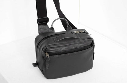 萩庭桂太が理想とするレザーカメラバッグ『アドリア』