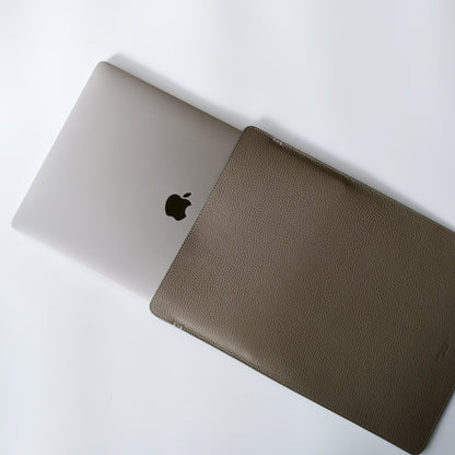 MacBook Pro 16 pouces est un boîtier à manches minces, mince mais solide